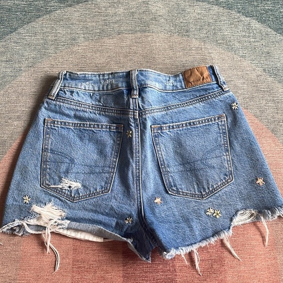 American Eagle Floral Dainty Embroidered Denim Shorts - Picture 10 of 11